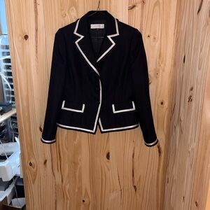 Black Women's Trim-Contrast Blazer Jacket